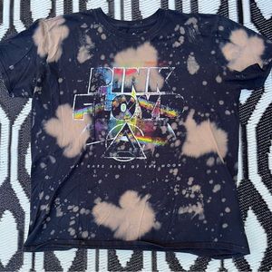 Pink Floyd band tee!